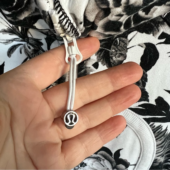 Lululemon Scuba Hoodie Brisk Bloom Full Zip - Picture 4 of 13